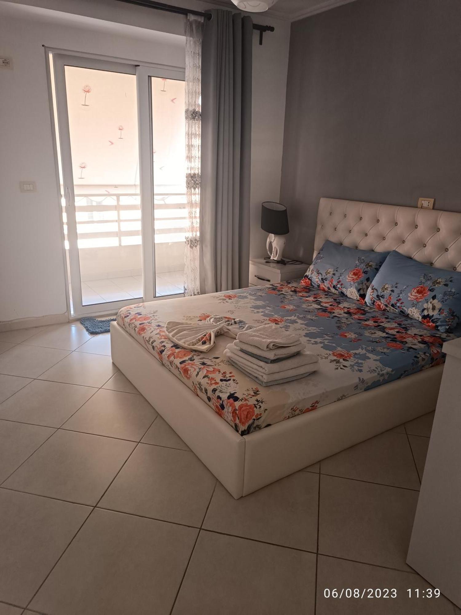 Marinela Apartment Sarandë Exteriör bild