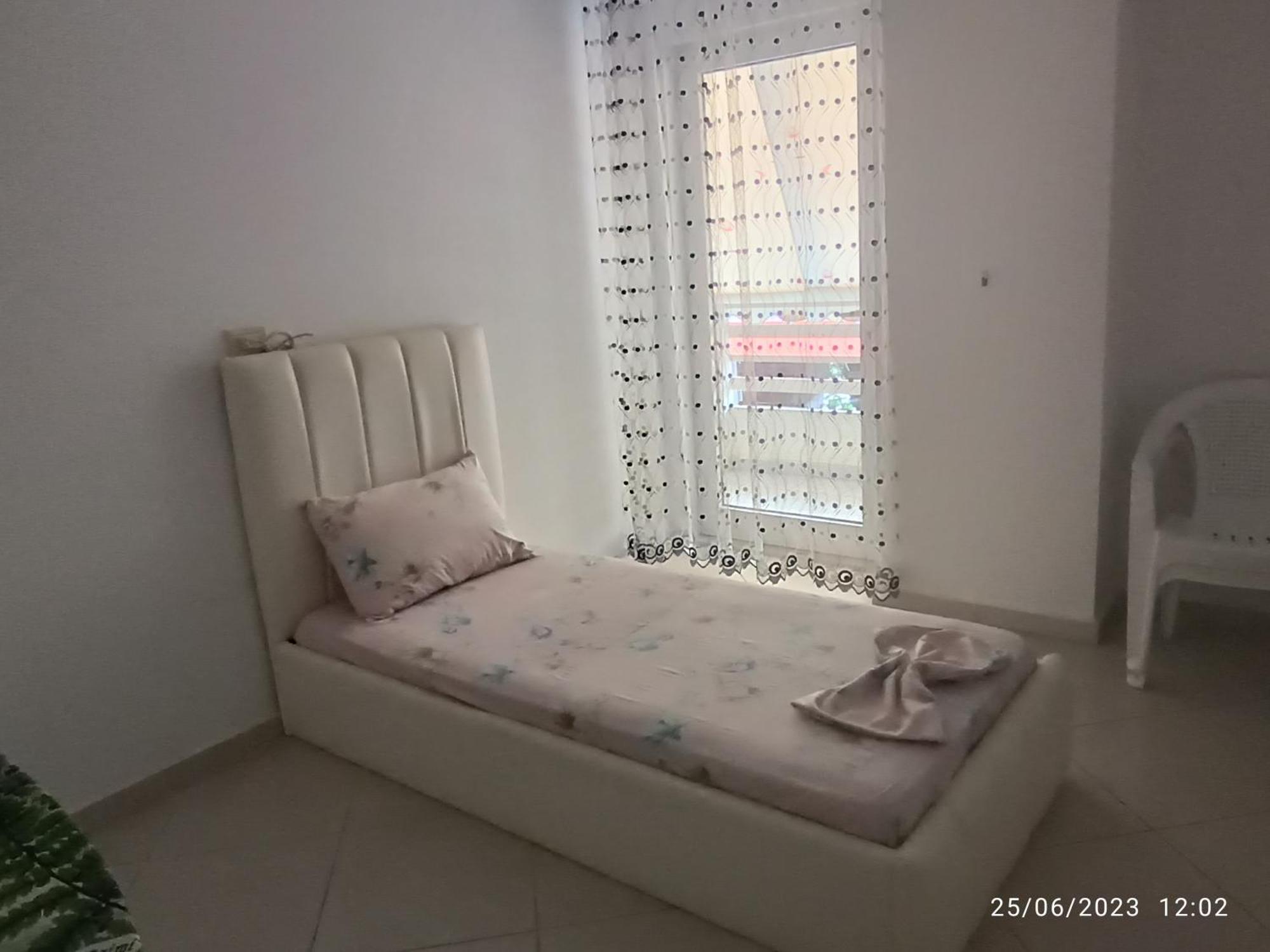 Marinela Apartment Sarandë Exteriör bild